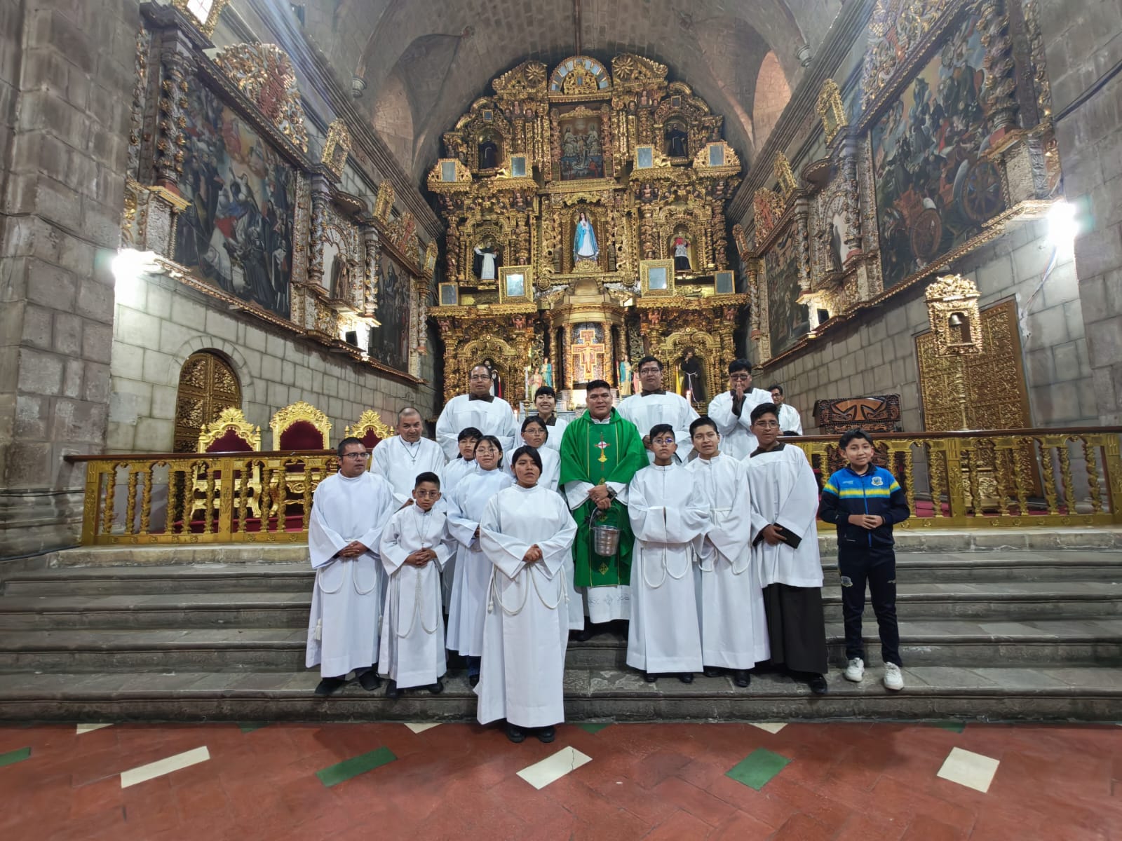 Monaguillos Servidores del Altar E. Marcial Riveros Tito (5)