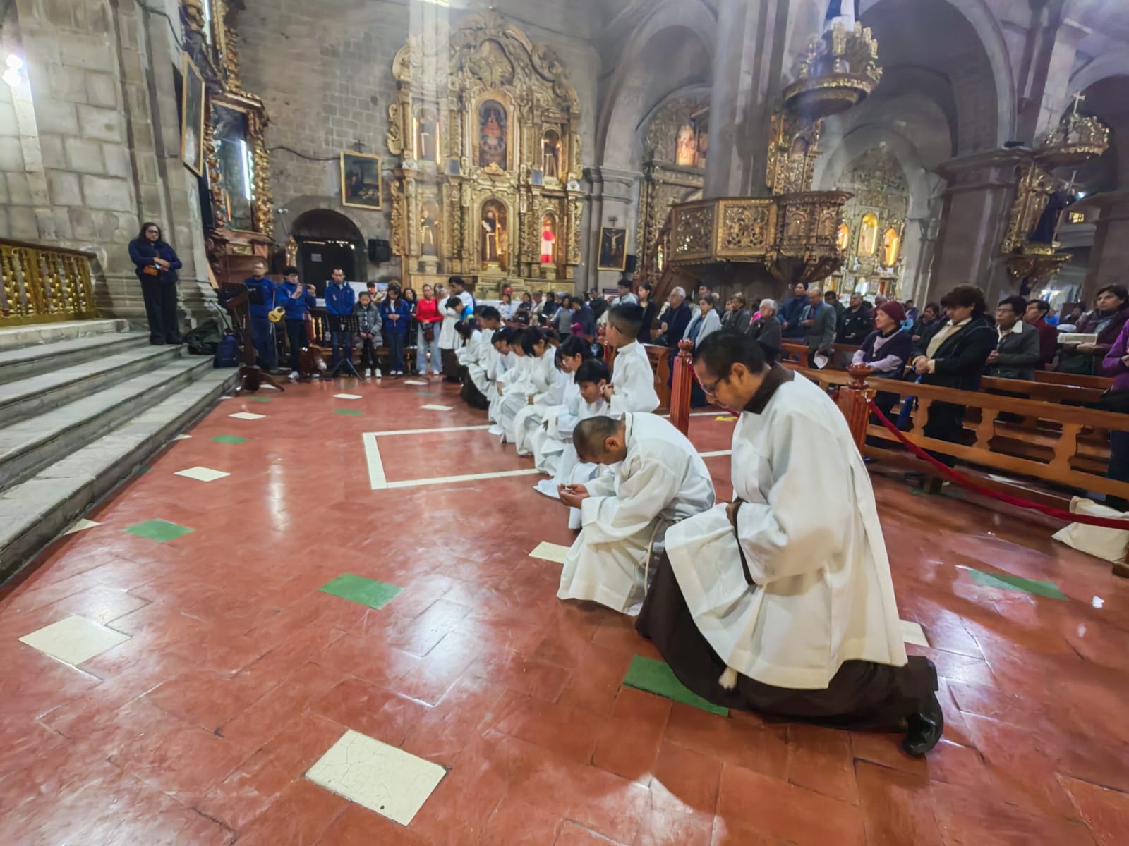Monaguillos Servidores del Altar E. Marcial Riveros Tito (6)