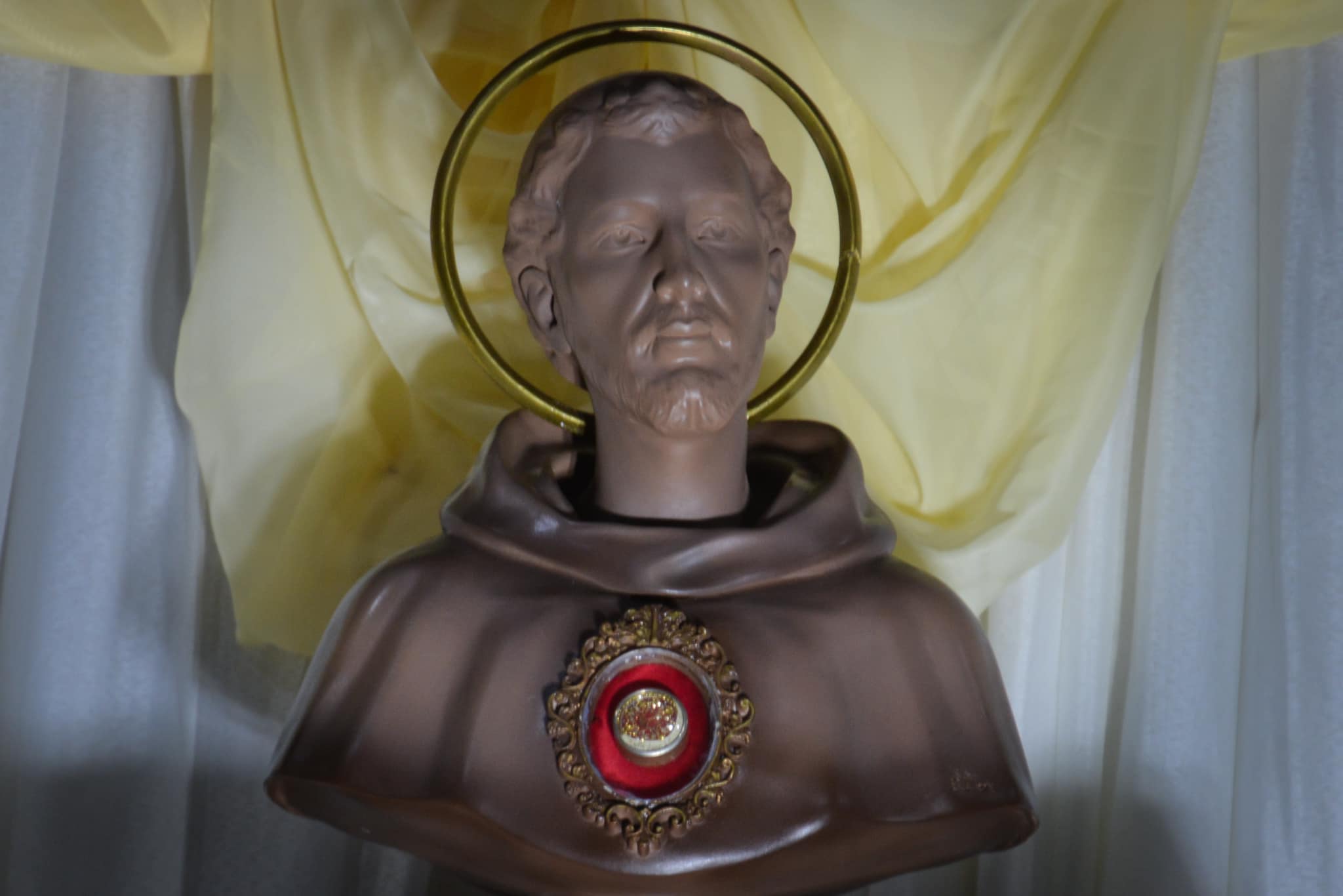 Reliquias E. Marcial Riveros Tito 3