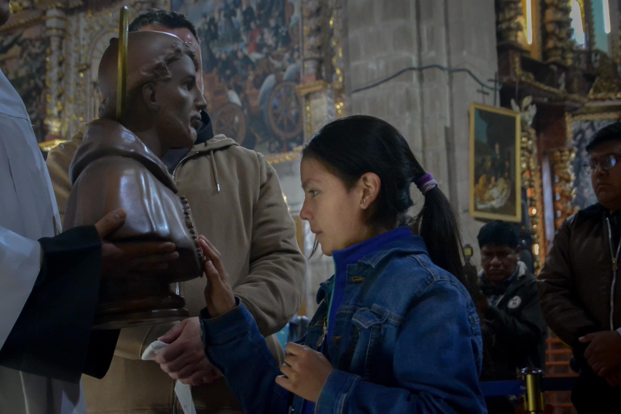 Reliquias E. Marcial Riveros Tito 6